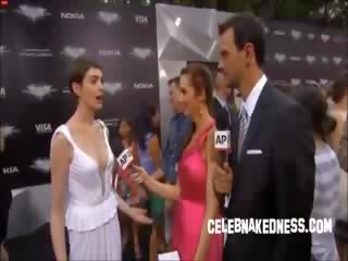 Celebridade anne hathaway pokers em o escuro knight premiere